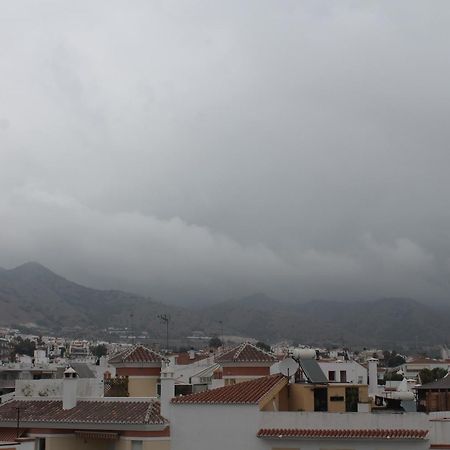 Apartamentos Turisticos Plaza Del Olvido Nerja Buitenkant foto