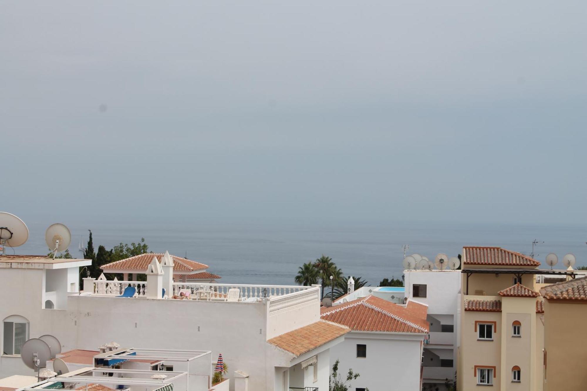 Apartamentos Turisticos Plaza Del Olvido Nerja Buitenkant foto