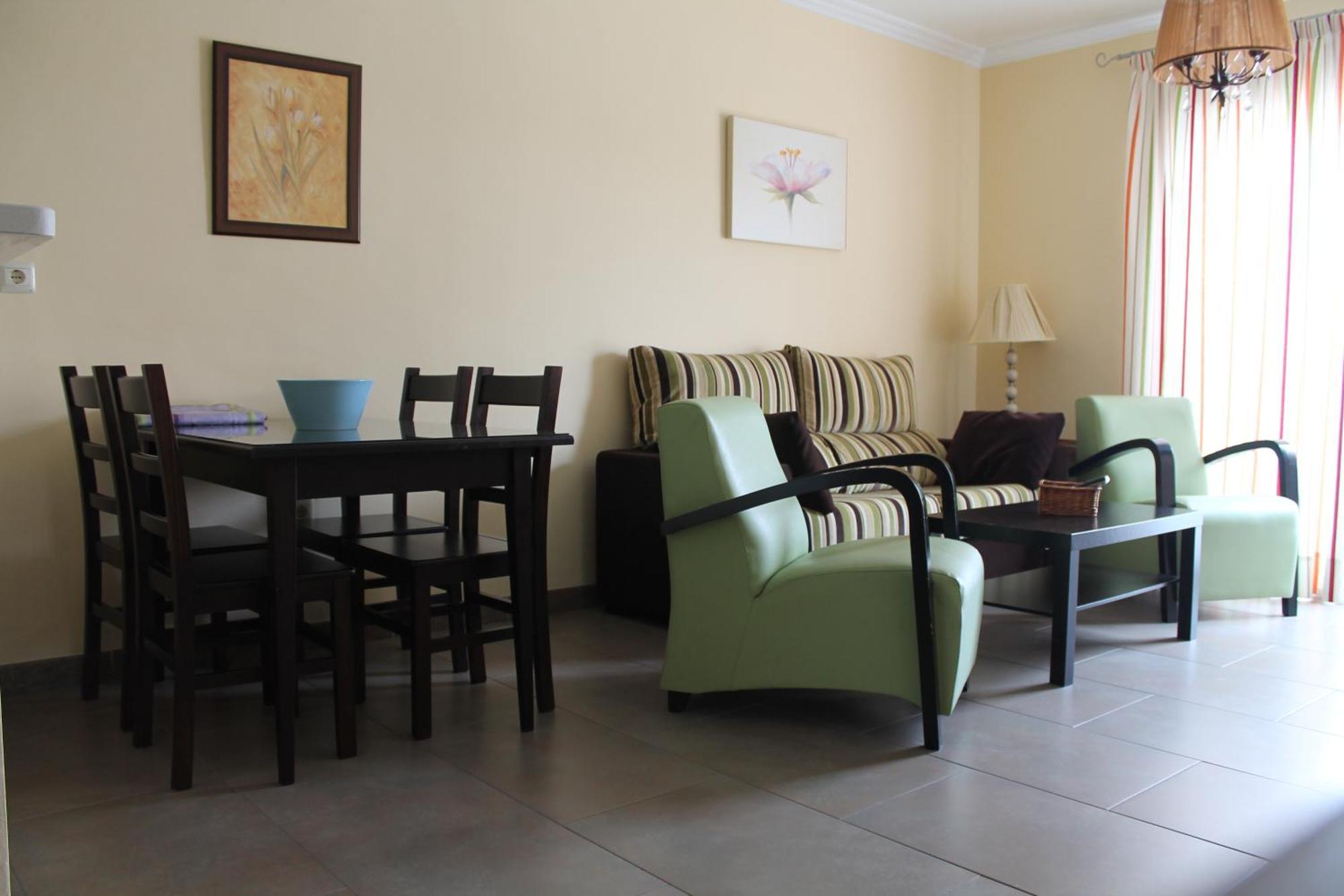 Apartamentos Turisticos Plaza Del Olvido Nerja Buitenkant foto